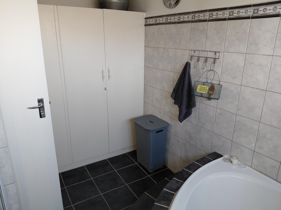 4 Bedroom Property for Sale in Bothasrus Eastern Cape